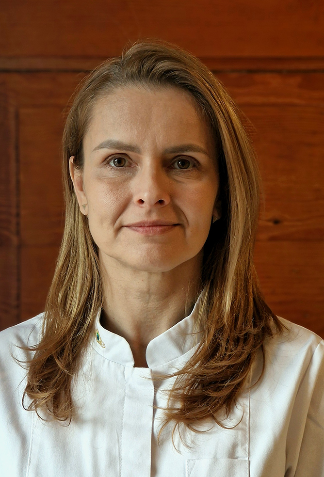 Dr n. med. Karolina Żaczek-Zakrzewska